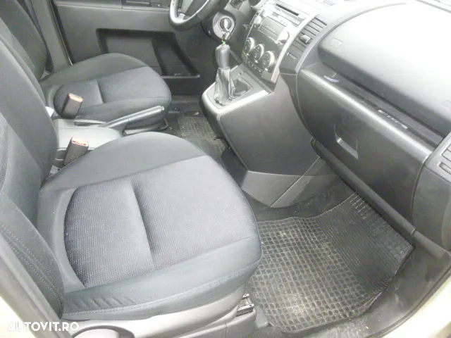 Mazda 5 - 5