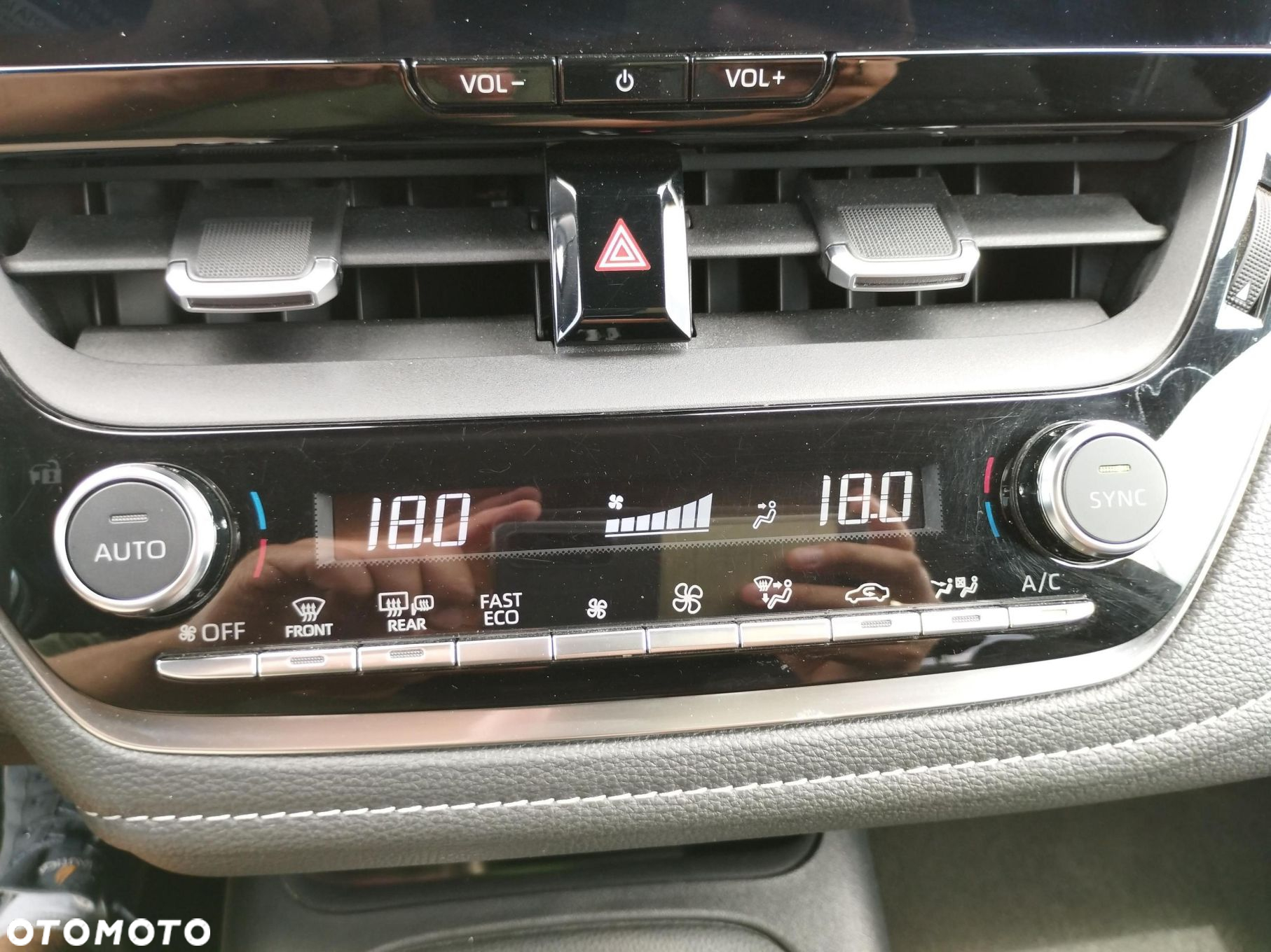 Toyota Corolla - 24