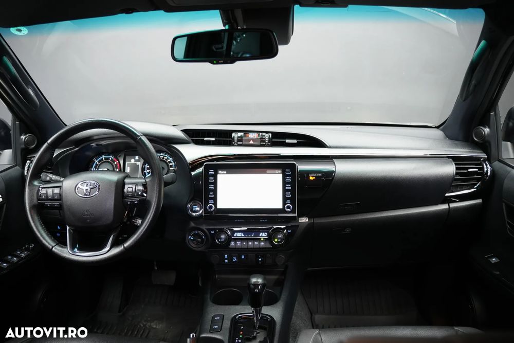Toyota Hilux 2.8D 204CP 4x4 Double Cab AT Invincible - 11
