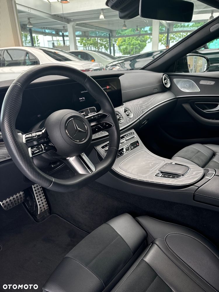 Mercedes-Benz CLS 300 d 4-Matic AMG - 7
