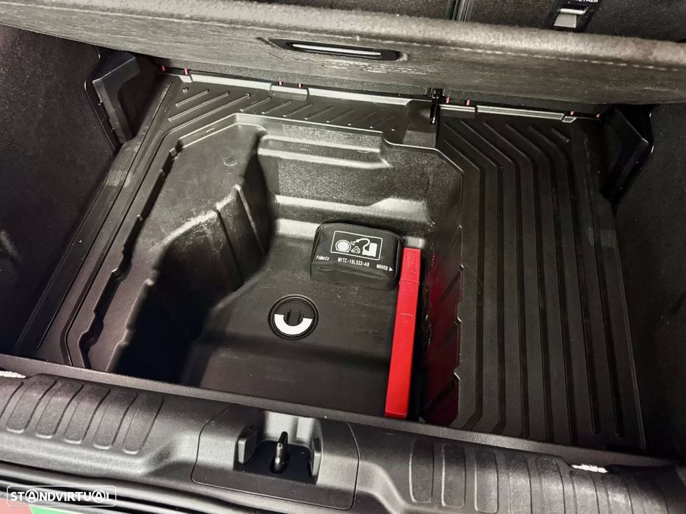 Ford Puma 1.5 EcoBlue ST-LINE X DESIGN - 56