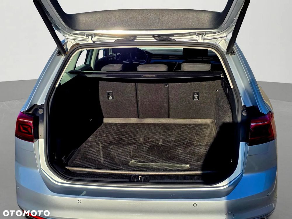 Volkswagen Passat - 6