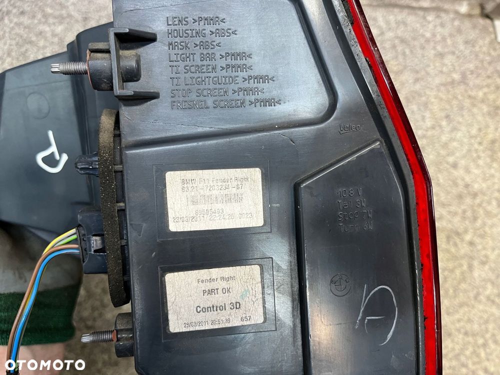 Lampa LED prawa tylna prawy tyl w blotnik BMW F11 ORYGINAL LADNA KOMBI - 8