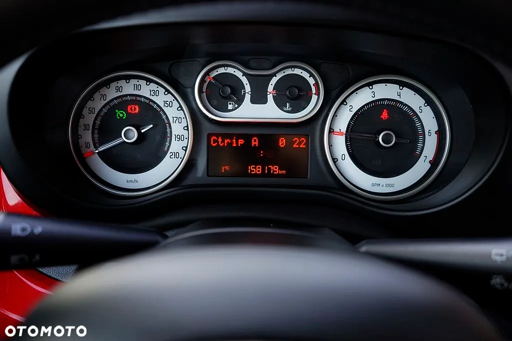 Fiat 500L 1.4 16V Lounge - 32