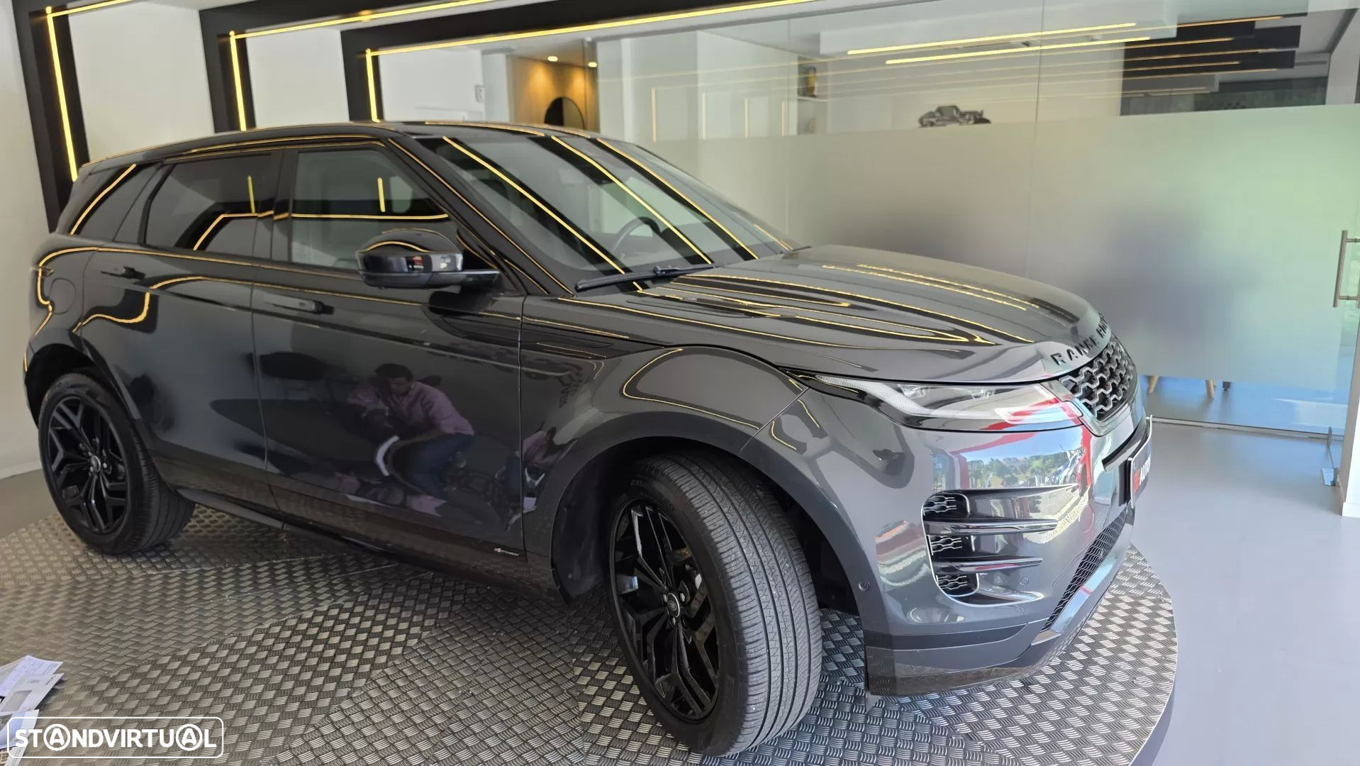 Land Rover Range Rover Evoque 2.0 D240 AWD R-Dynamic HSE Auto - 19