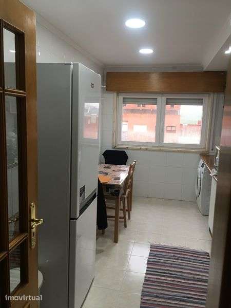 T2 Remodelado | Suíte | 85 m² | 9.º Andar | São Marcos | 1.100 €/mês - Grande imagem: 3/10