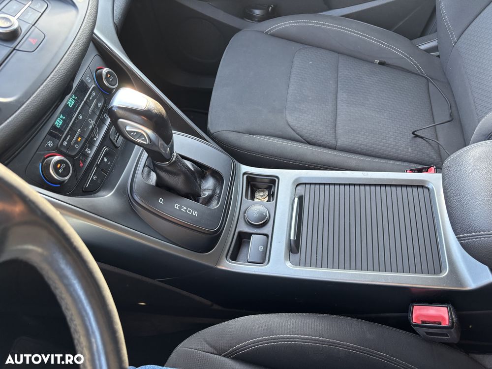 Ford Kuga - 16
