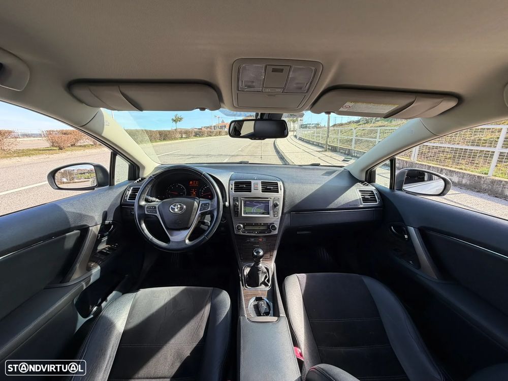 Toyota Avensis SW 2.0 D-4D Luxury+GPS - 3