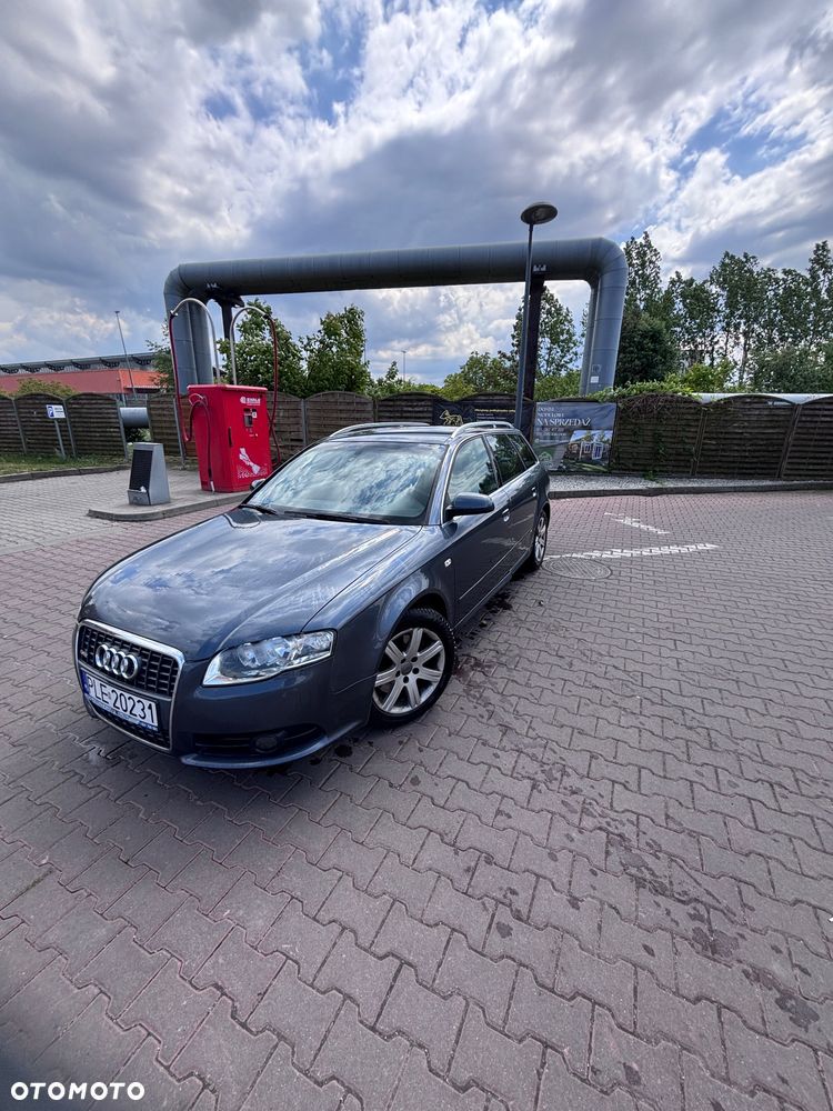 Audi A4 Avant 2.0 TDI DPF - 1