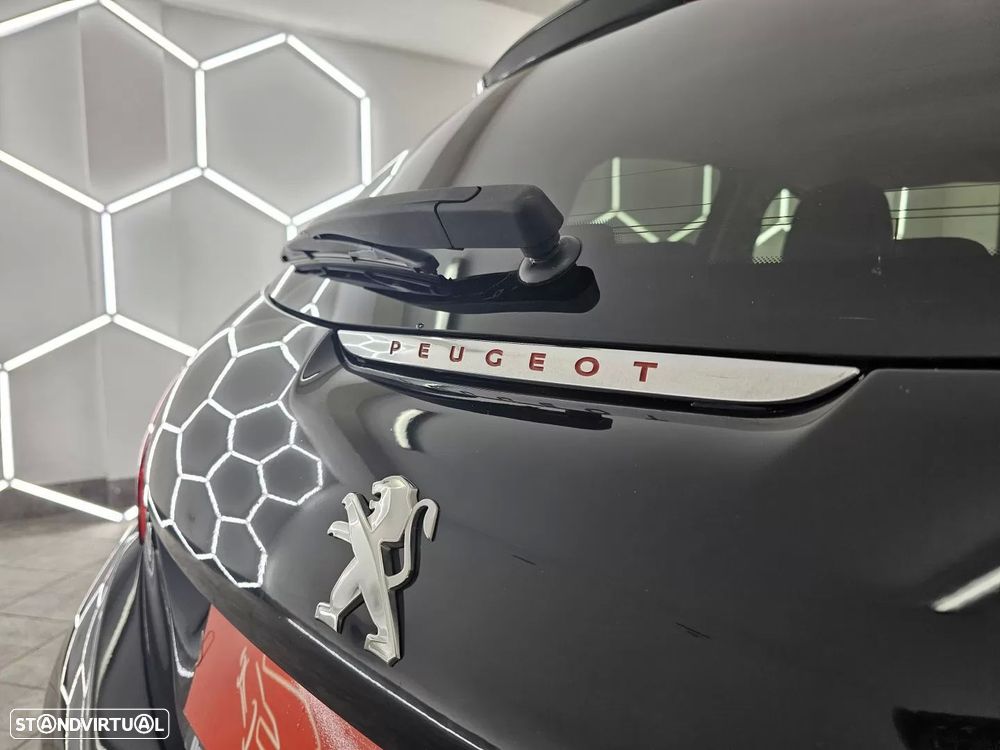 Peugeot 208 1.2 PureTech GT Line EAT6 - 14