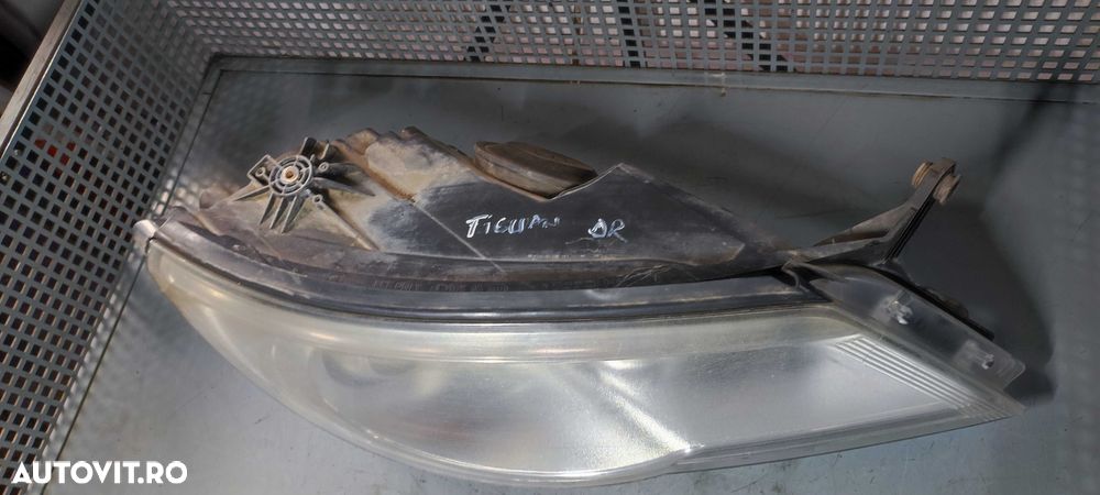 Far dreapta xenon volkswagen vw tiguan 2009 usor matuit - 3