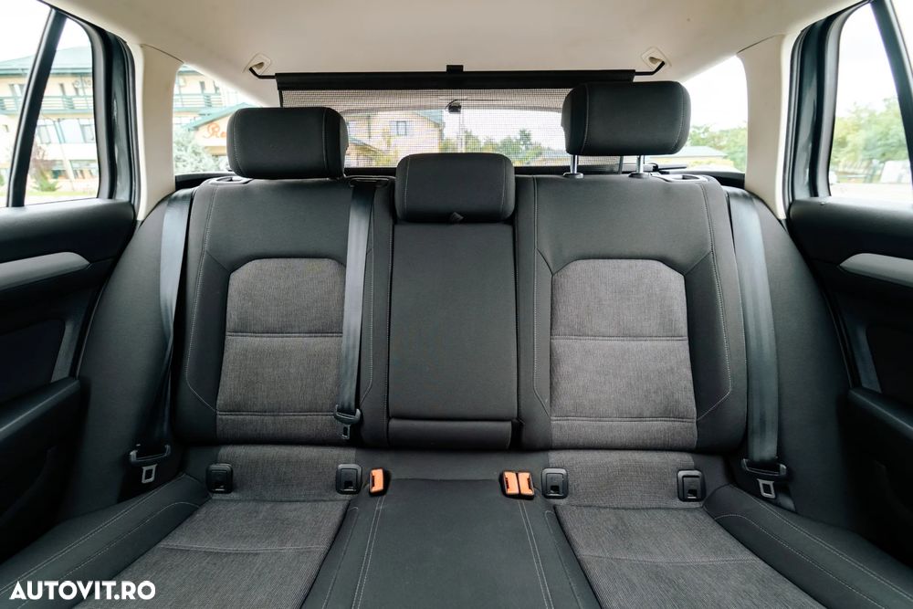 Volkswagen Passat - 8