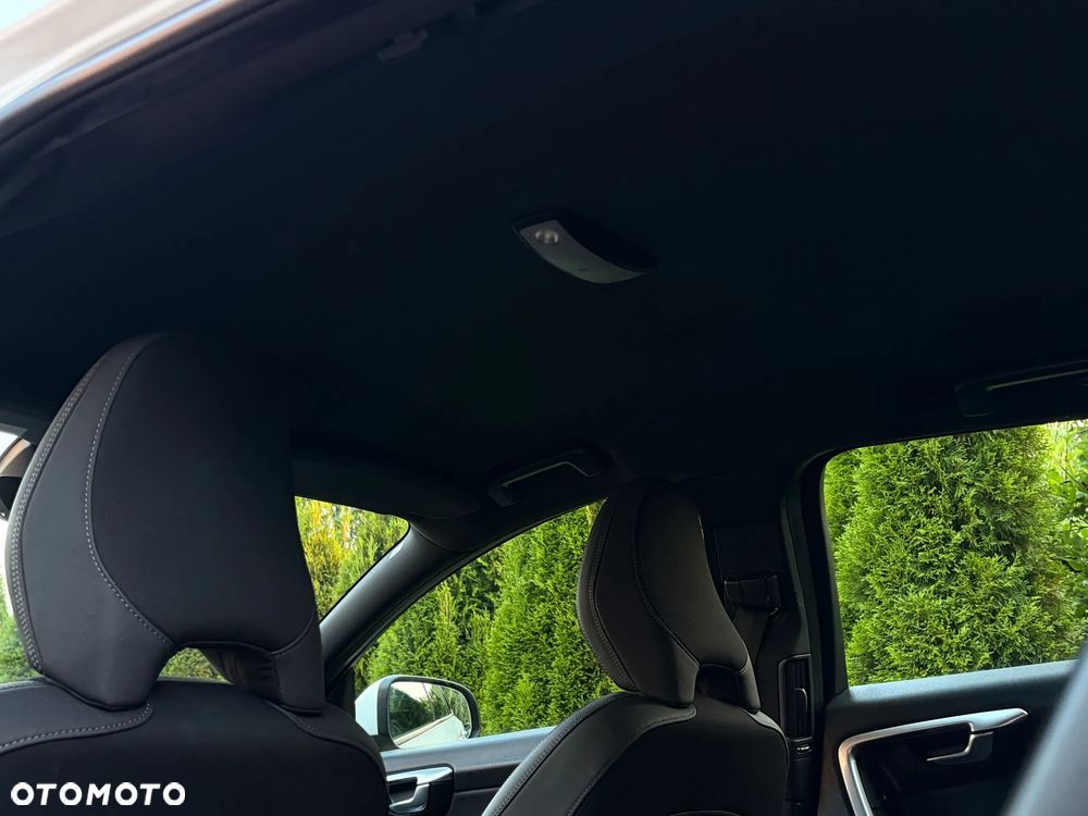 Volvo V60 D3 Momentum - 40