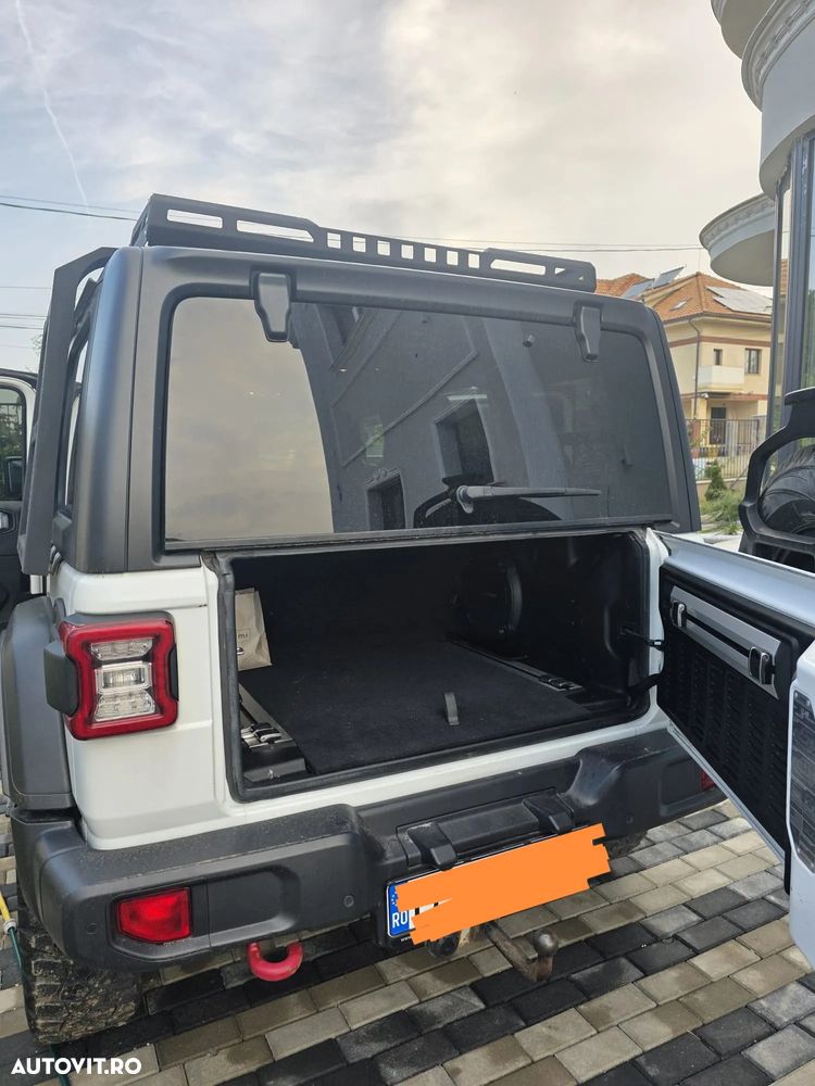Jeep Wrangler - 4