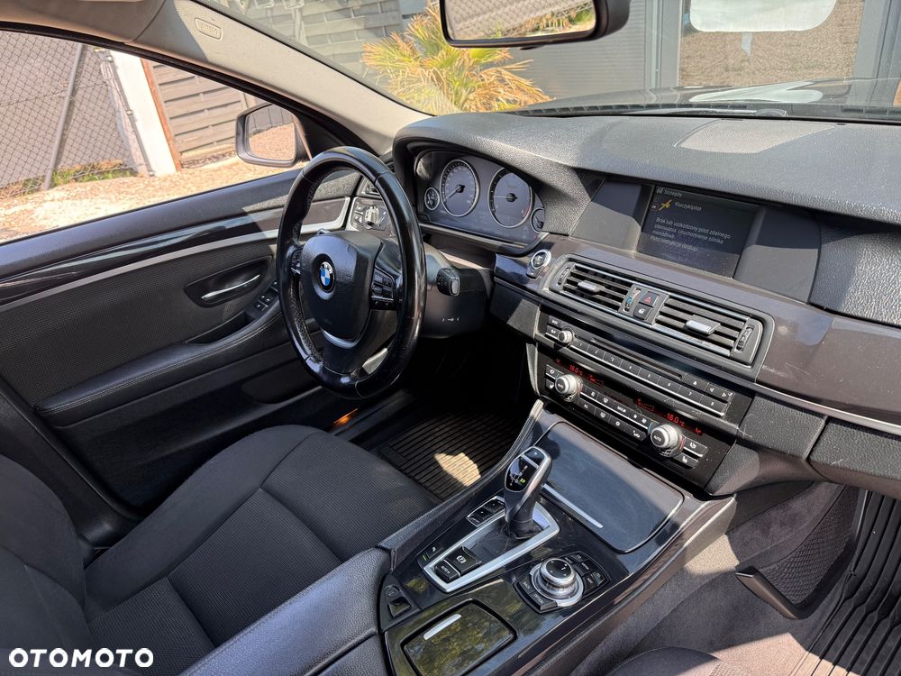 BMW Seria 5 520d Sport-Aut - 17