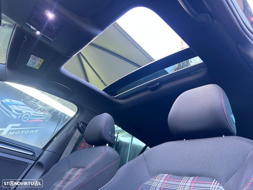 VW Golf 2.0 TSi GTi DSG Performance - 24