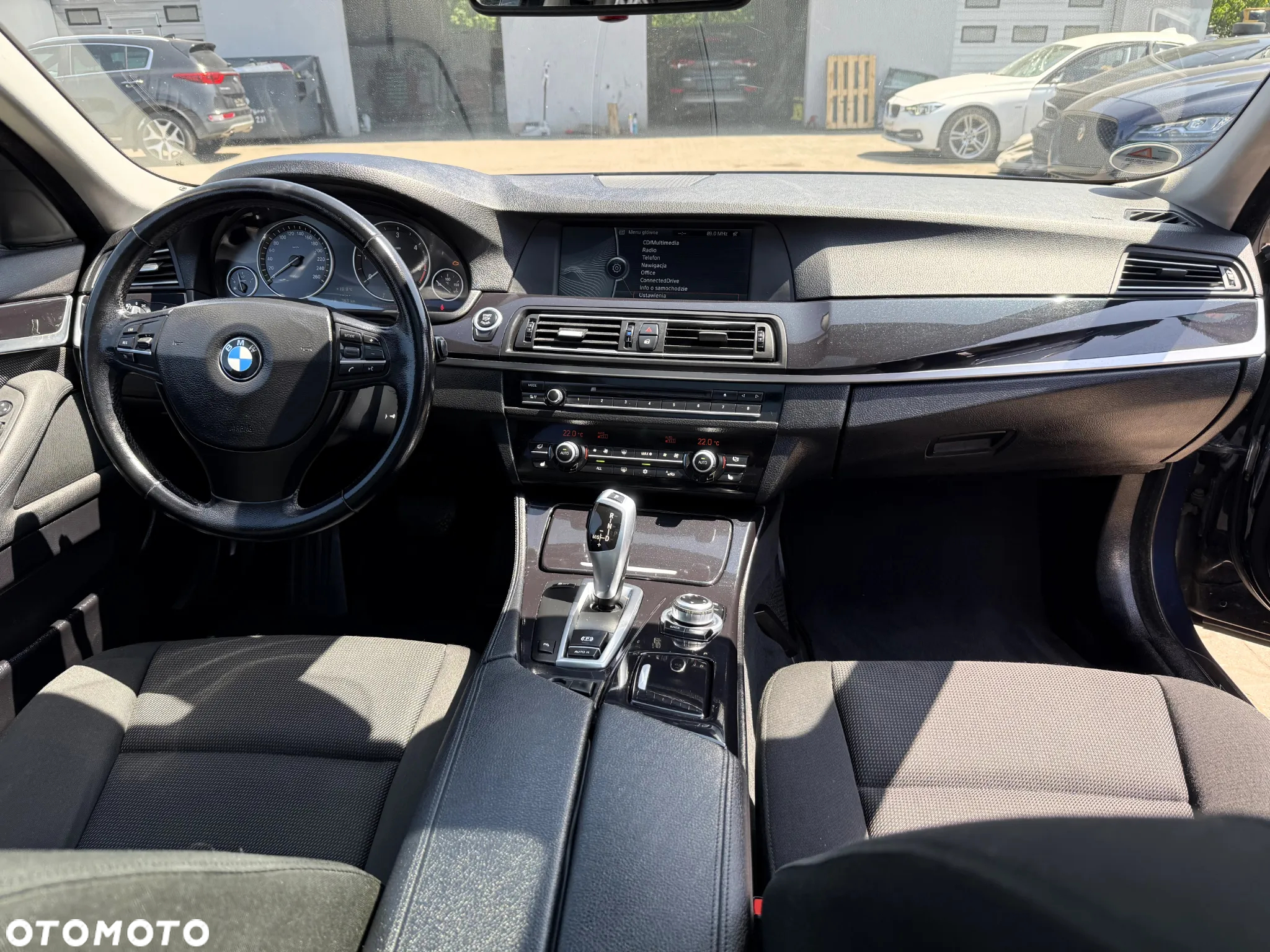 BMW Seria 5 520d Touring - 10