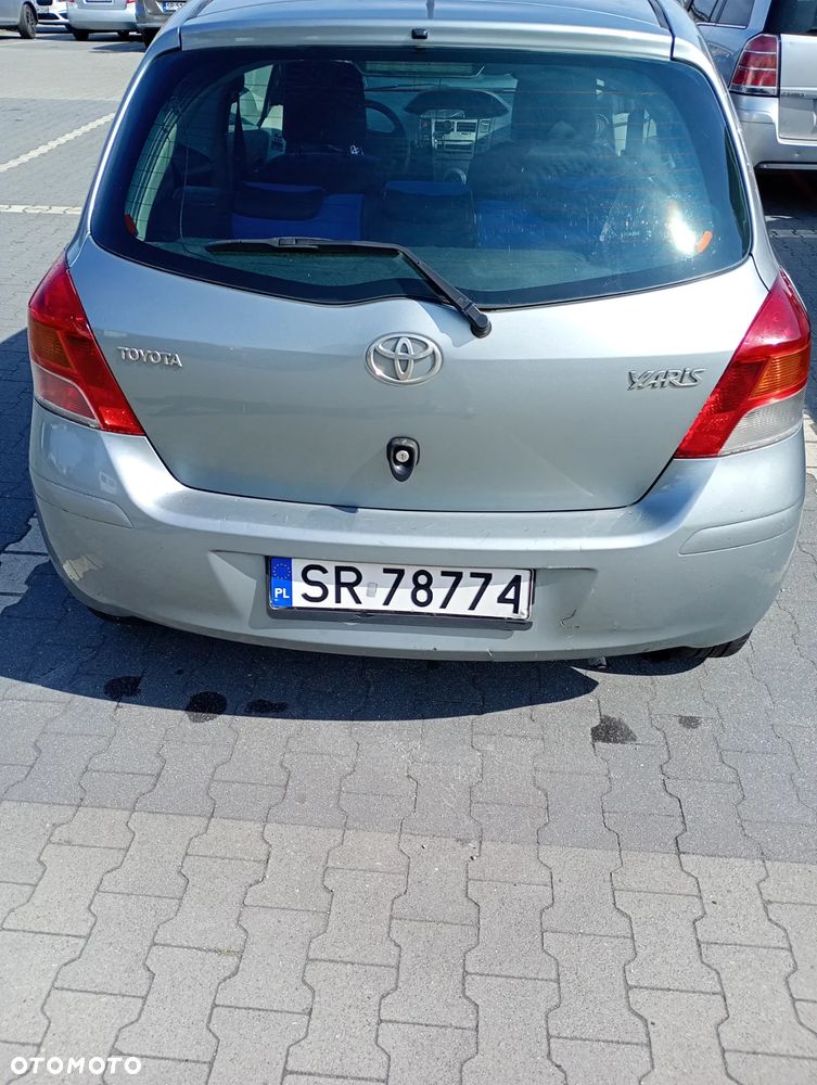 Toyota Yaris - 2