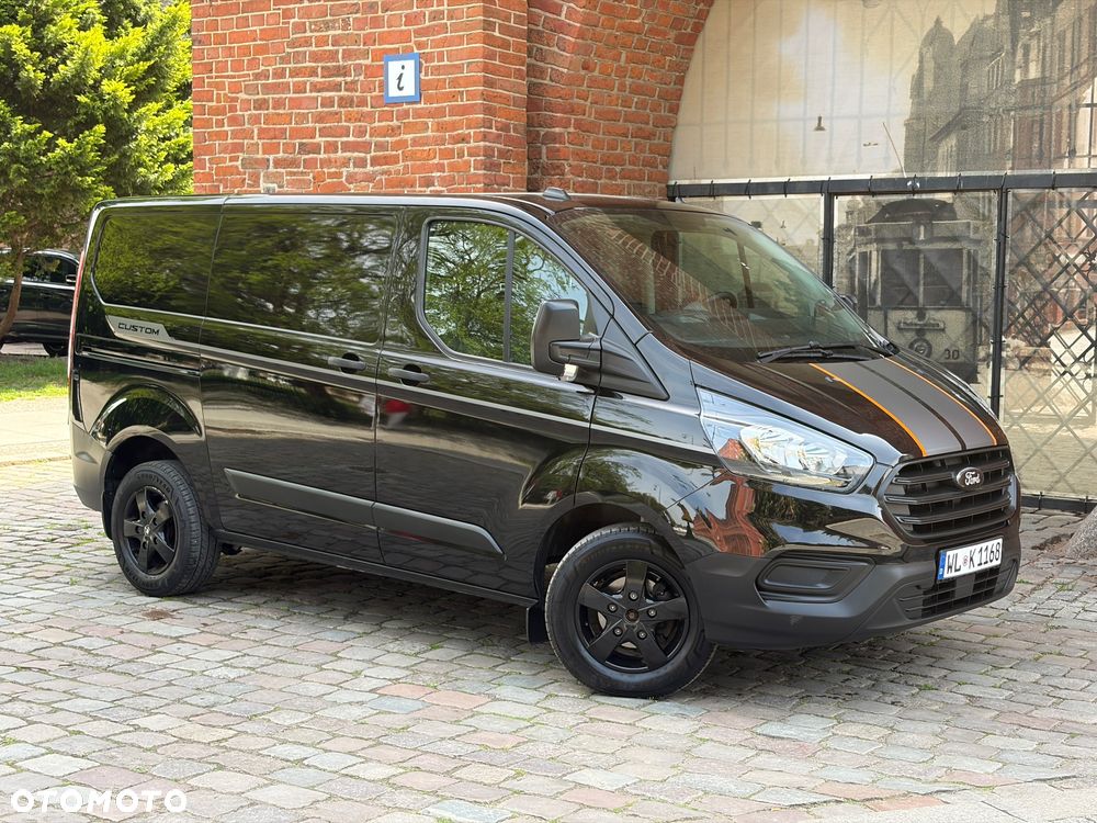 Ford Custom - 9