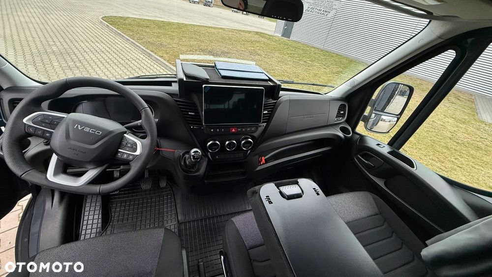 Iveco 35S18H 3.0 Diesel 180 KM Kontener z windą i kabiną sypialną D.Hollandia! - 24