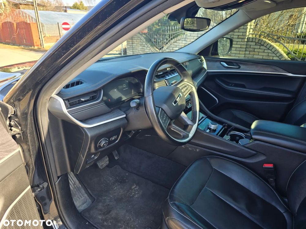 Jeep Grand Cherokee - 31