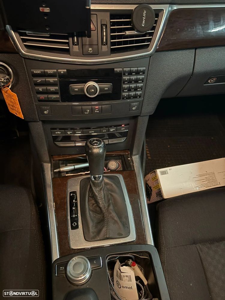 Mercedes-Benz E 220 CDI DPF BlueEFFICIENCY Auto - 16