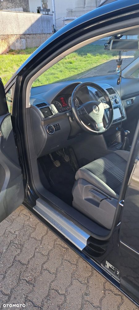 Volkswagen Touran 1.4 TSI Highline - 20