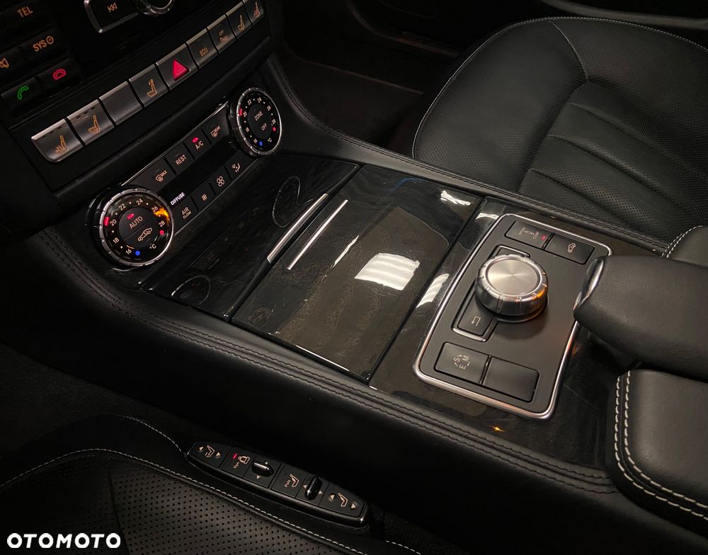 Mercedes-Benz CLS 500 4Matic 7G-TRONIC - 20
