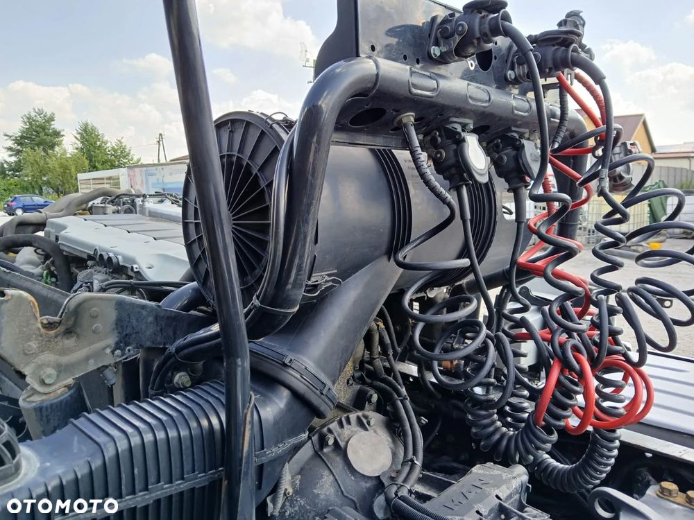 OBUDOWA FILTRA POWIETRZA MAN TGX TGS EURO6 - 2