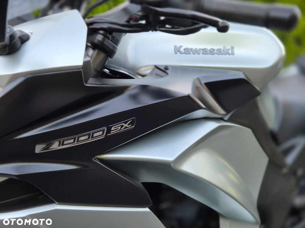 Kawasaki Ninja 1000 SX - 24