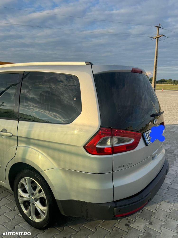 Ford Galaxy - 16