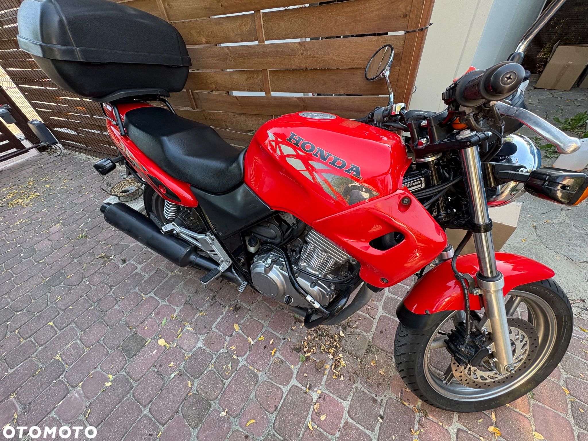 Honda CB - 1