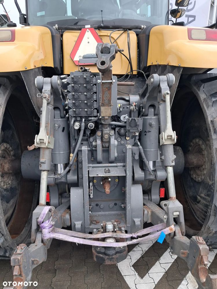 Challenger MT775E - 5