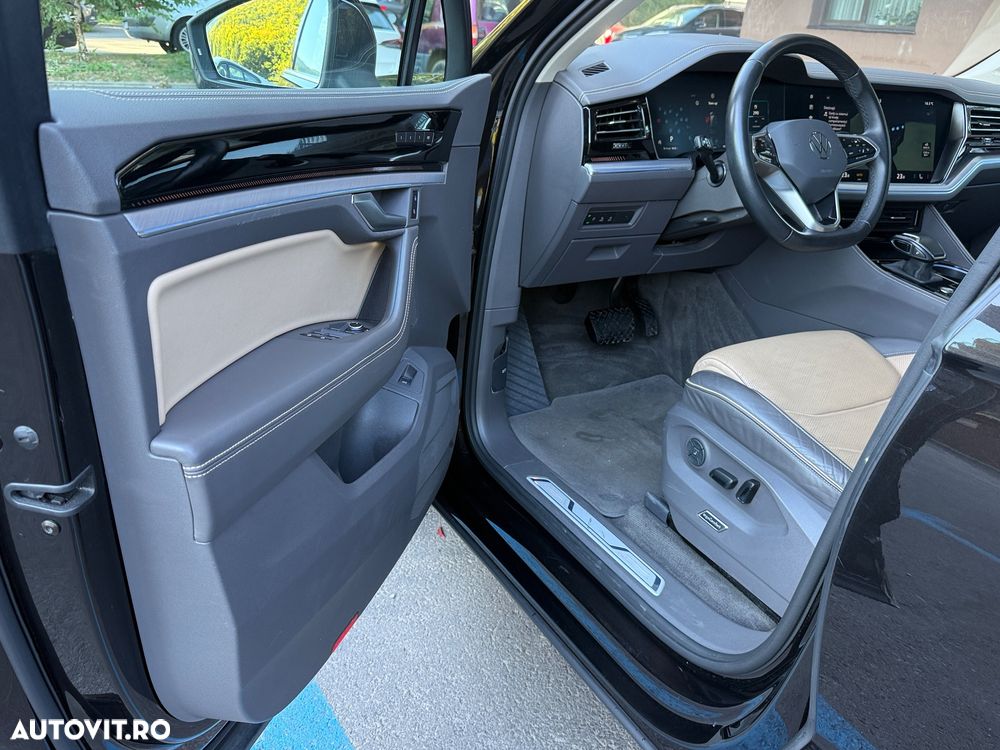Volkswagen Touareg V6 TDI 4MOTION Elegance - 3