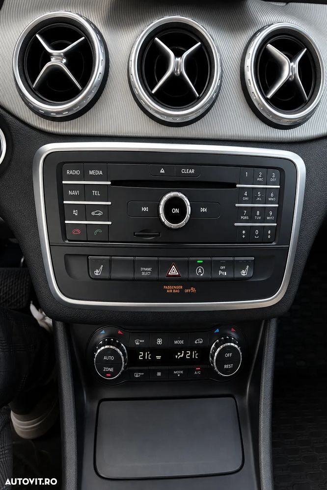 Mercedes-Benz GLA 180 7G-DCT Urban - 7