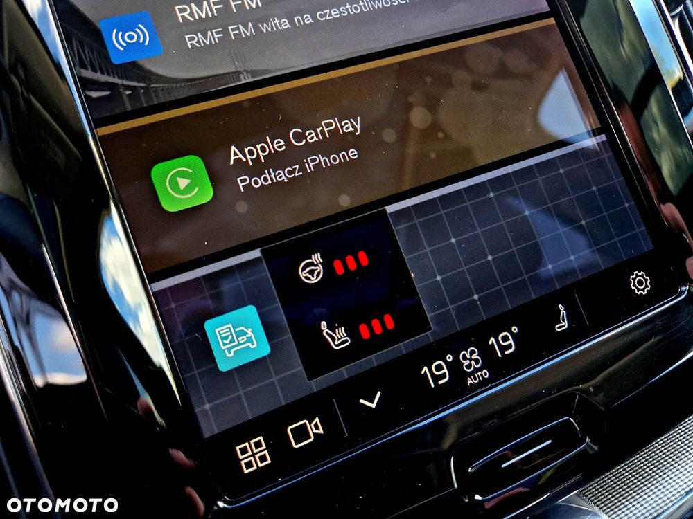 Volvo XC 60 B4 B Plus Dark - 17