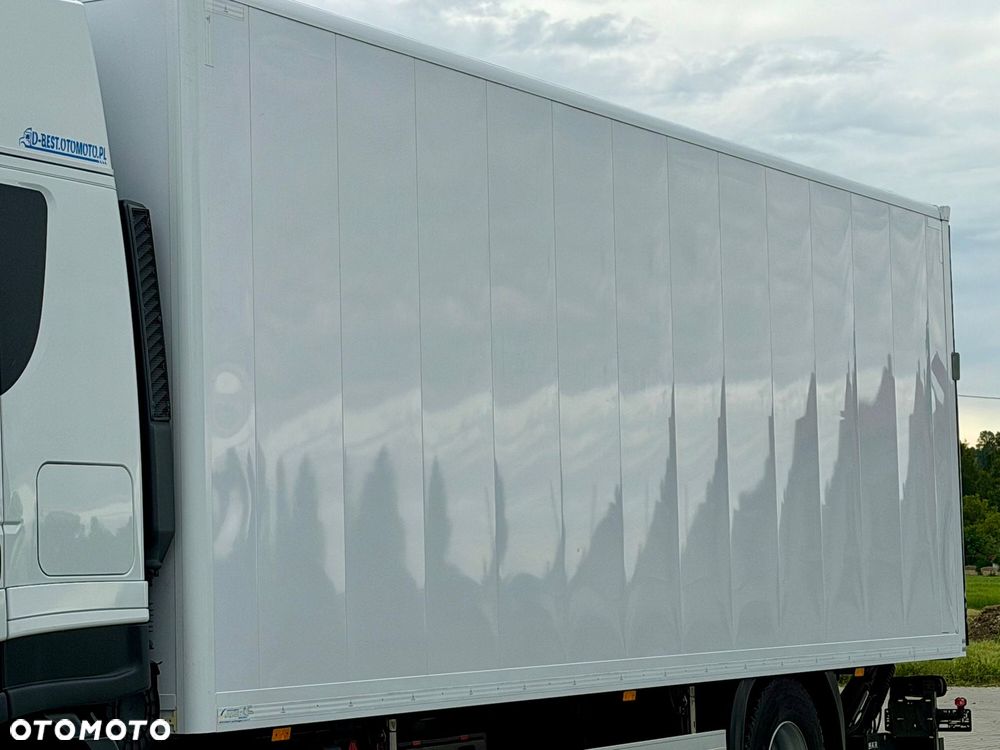 Iveco STRALIS 420 / HI-WAY / KONTENER / WINDA / 7.95 DŁ / AUTOMAT / 470 TYŚ KM / 2017 ROK / 8 350 KG ŁADOWNOŚCI - 18