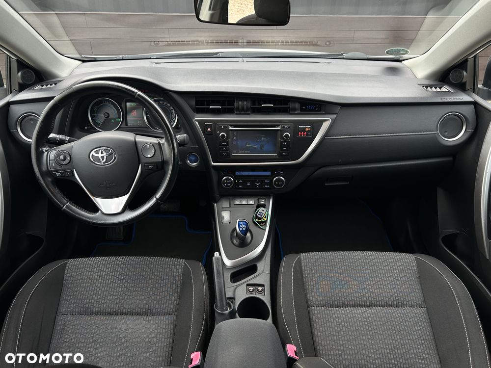 Toyota Auris - 11
