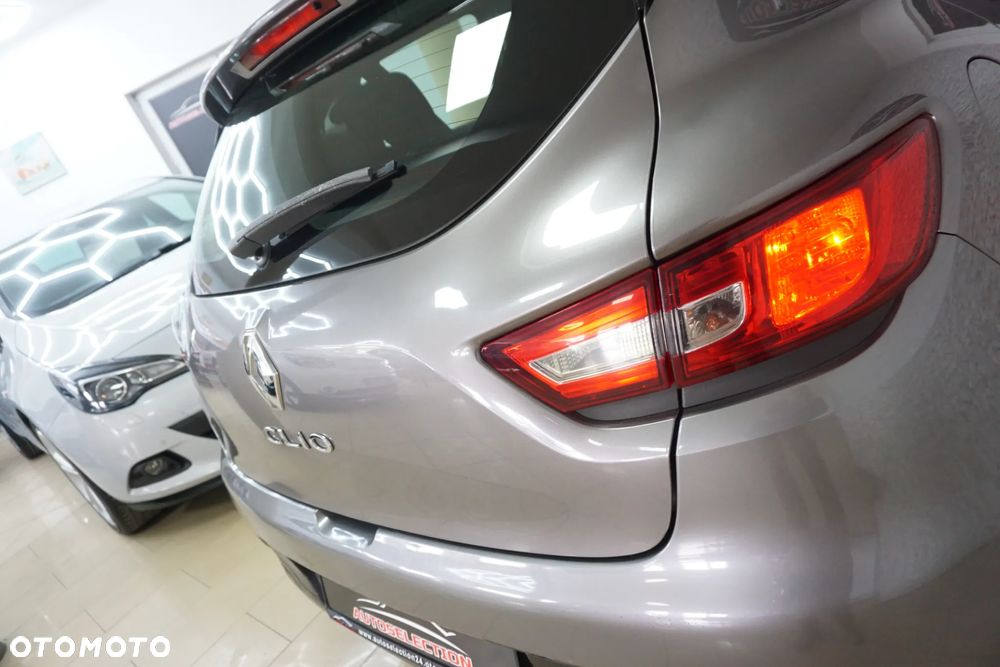 Renault Clio 1.2 16V 75 Expression - 17