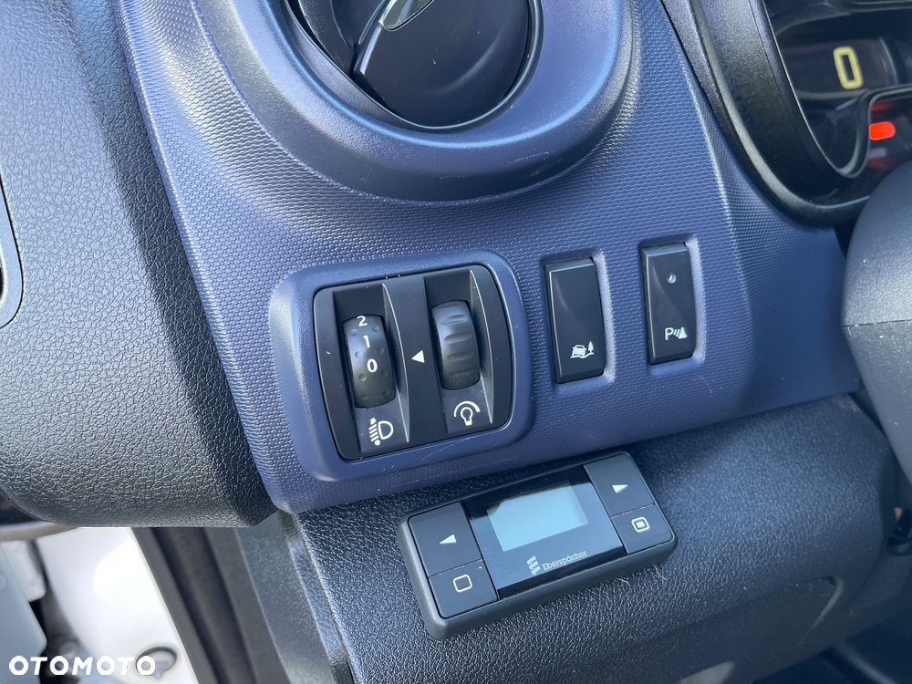 Renault Trafic - 22
