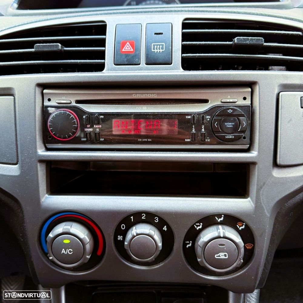 Hyundai Matrix 1.5 CRDi GLS Plus - 13