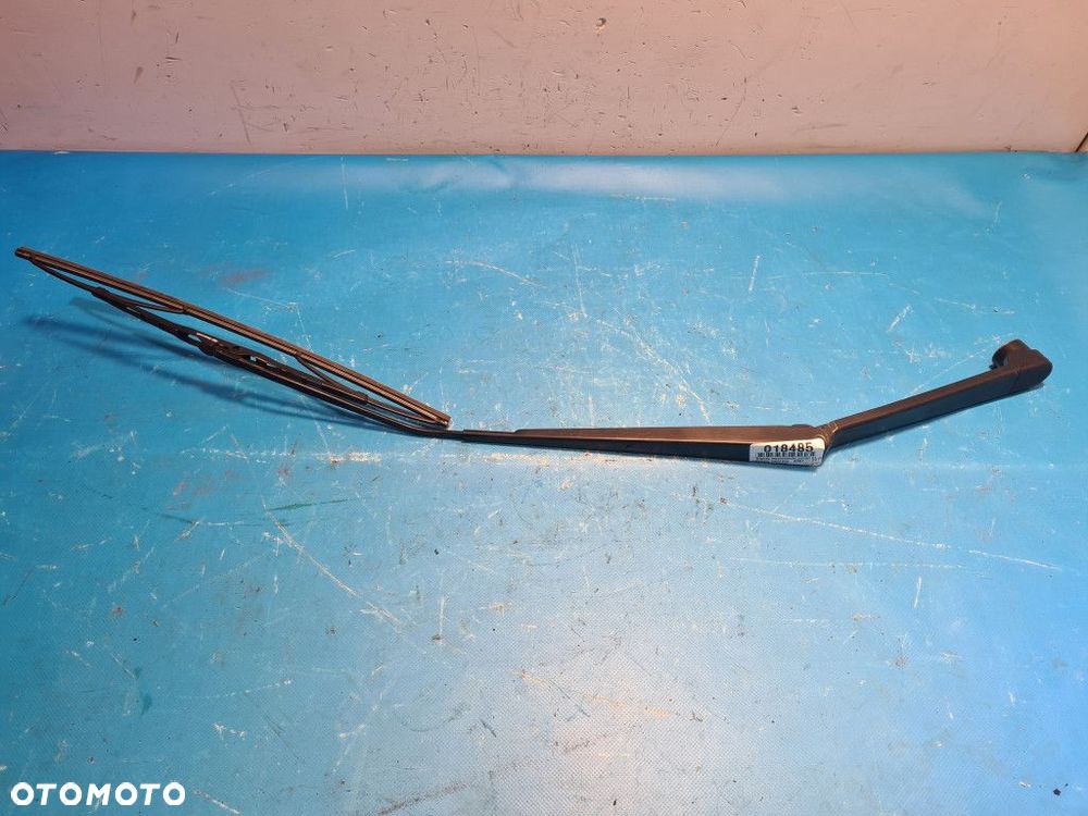 RAMIĘ WYCIERACZKI PRZÓD PRAWE SUBARU IMPREZA III - 1