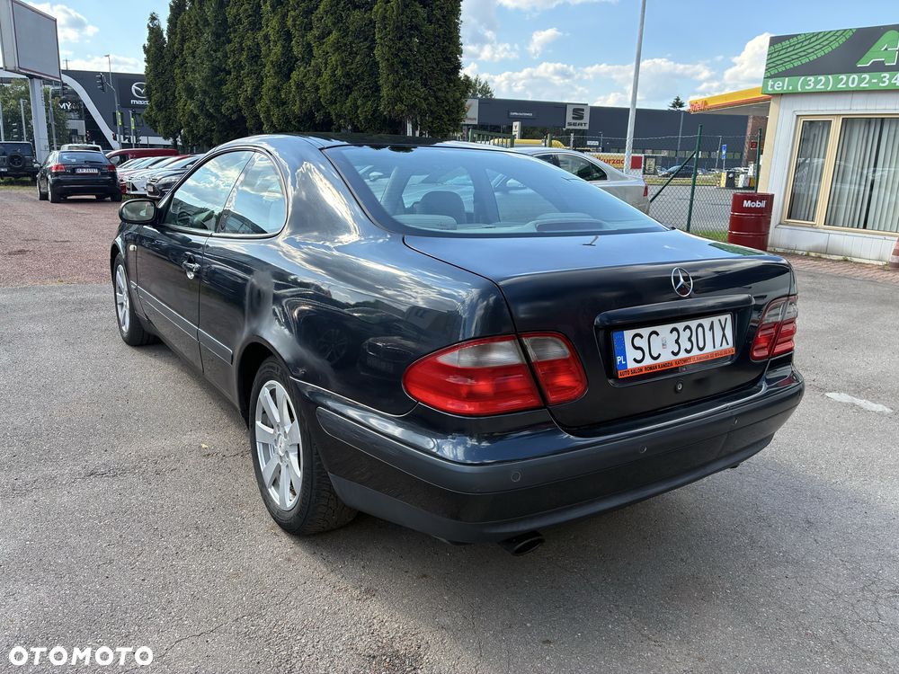 Mercedes-Benz CLK - 4