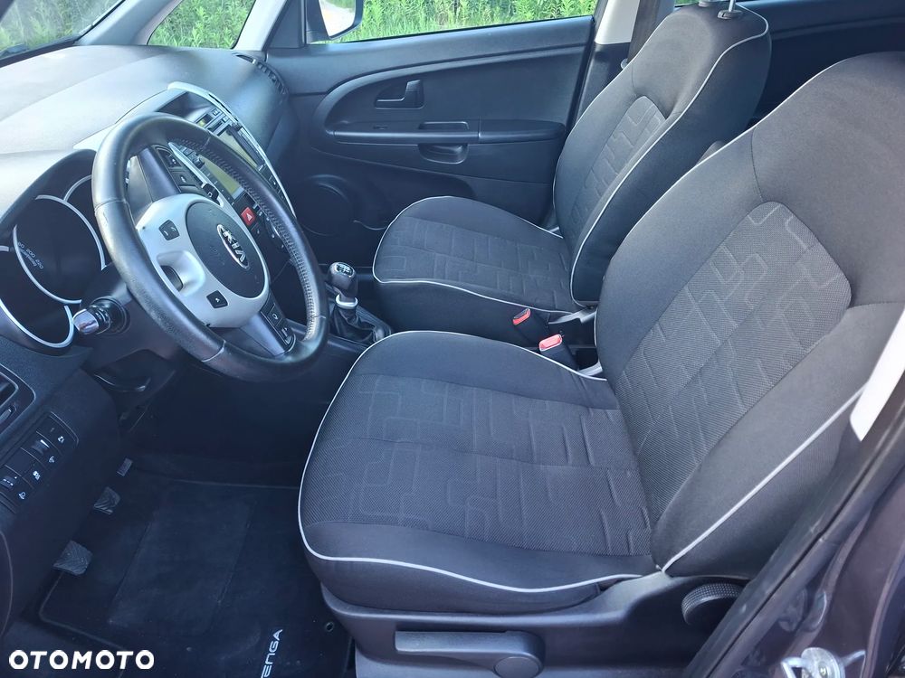 Kia Venga 1.6 CVVT Platinum Edition - 4