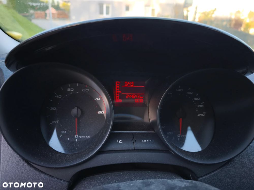 Seat Ibiza SC 1.6 16V Reference - 5