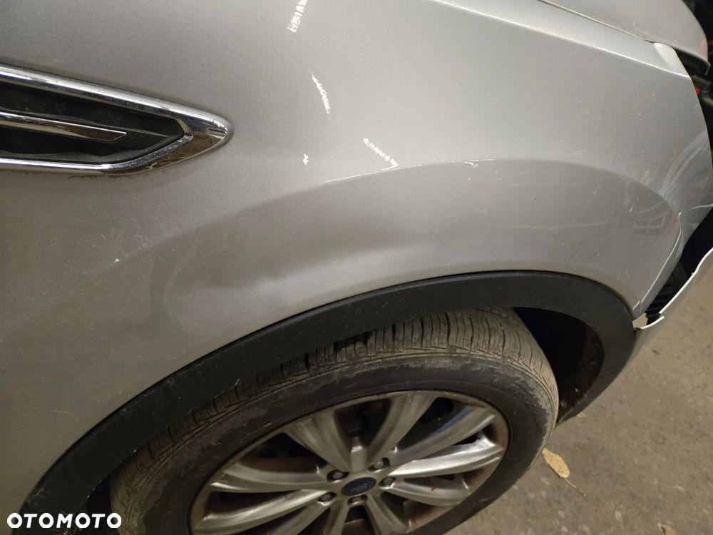 Ford Escape 2.0 EcoBoost AWD Titanium - 11