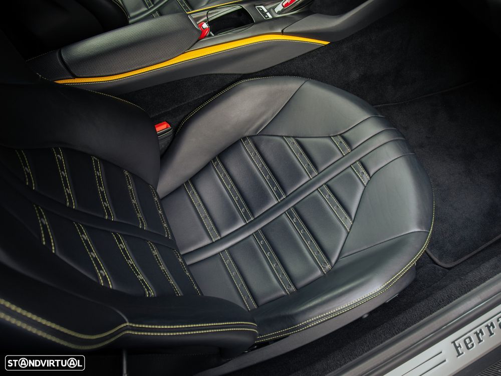 Ferrari 812 Superfast Standard - 32