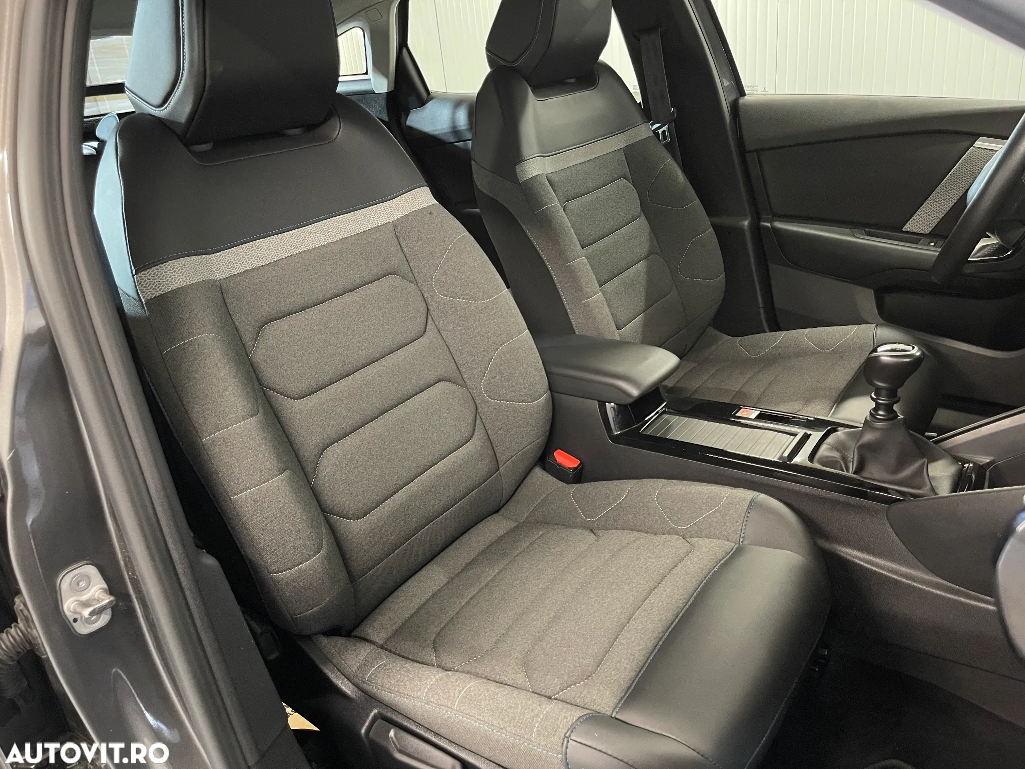 Citroën C4 BlueHDi 110 Stop&Start FEEL PACK - 9