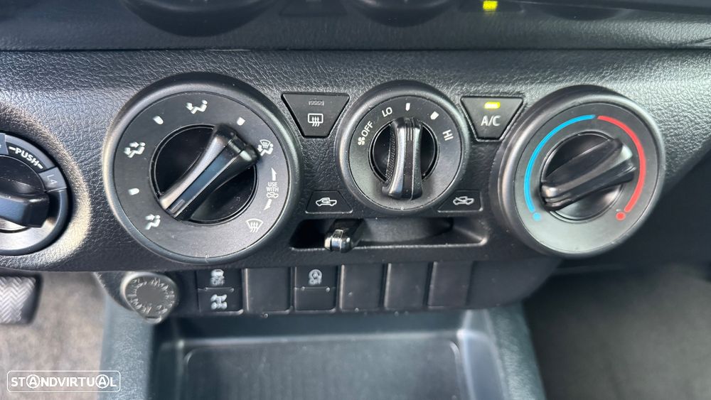 Toyota Hilux 2.4 D-4D 4X4 cabine extra - 14