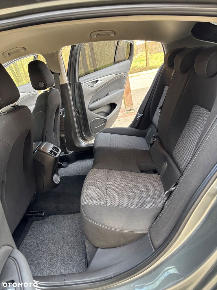 Opel Insignia 1.6 (118g) Business Innovation - 20